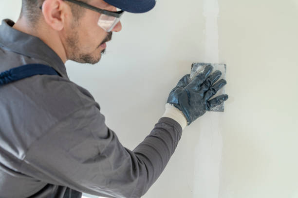 Best Trim and Molding Painting  in Barstow, CA